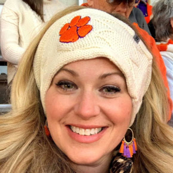 Meet your Posher, Sarah - Picture 1 of 1